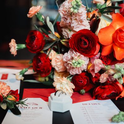 Brautstrauß, Anstecker , Ringe und Einladungskarten